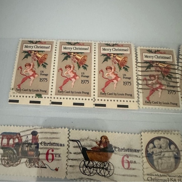 Vintage Christmas Stamps, most cancelled - 1970's - Picture 3 of 10